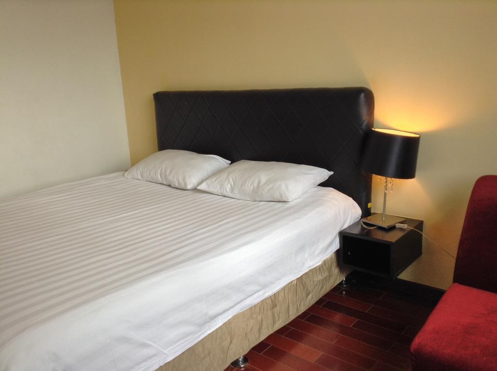 Fx Hotel East Lake Park Шэньчжэнь Экстерьер фото